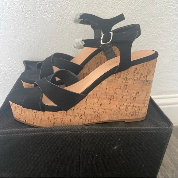 Top Moda Sandals Womens 7.5 Ankle Straps Black Suede Wedge Cork Heels - Picture 3 of 6